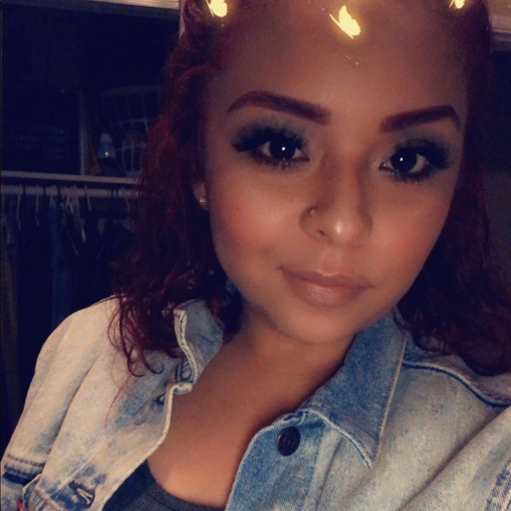 Meet your Posher, Iris